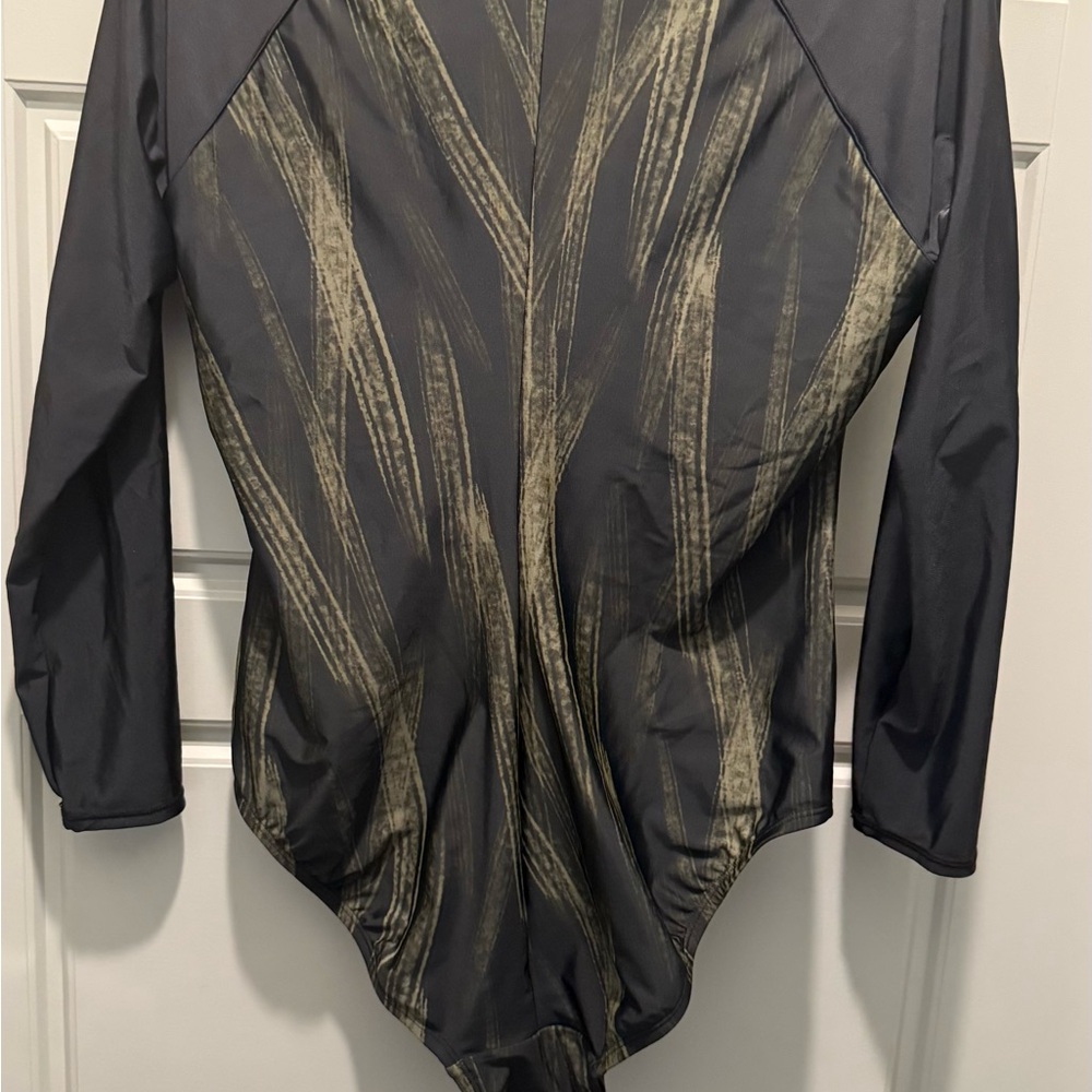 Target All in Motion One Piece Rash Guard - Picture 4 of 6